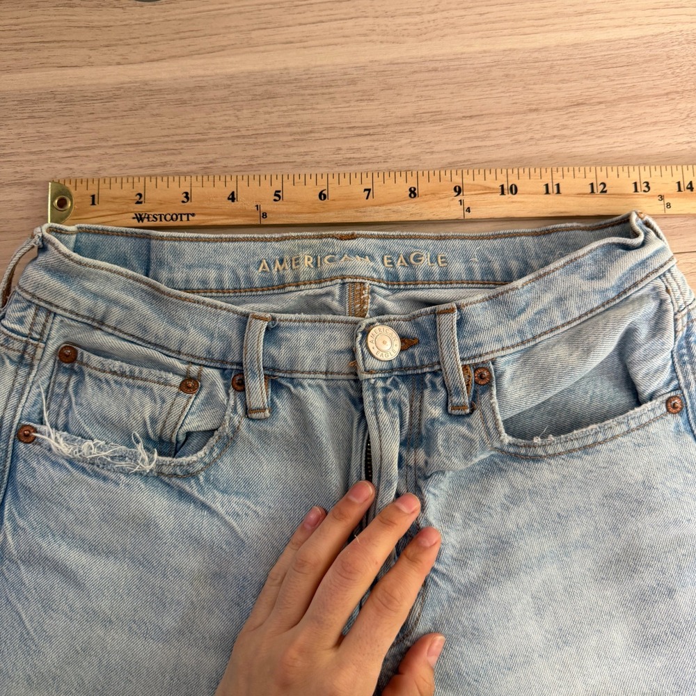 American Eagle AE High-Waisted Wide Leg Jeans Light Wash Size 2 Good Condition - Picture 4 of 6